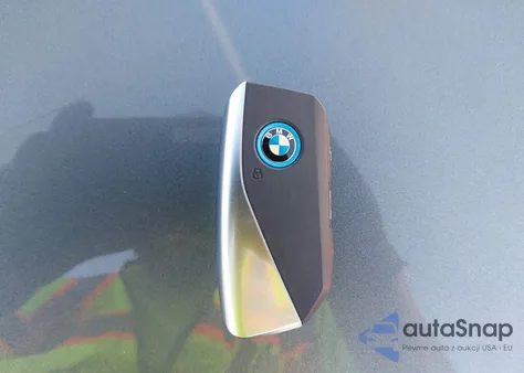 2024 BMW Ix xDrive50 z USA, uszkodzony, nr VIN WB523CF06RCN91452